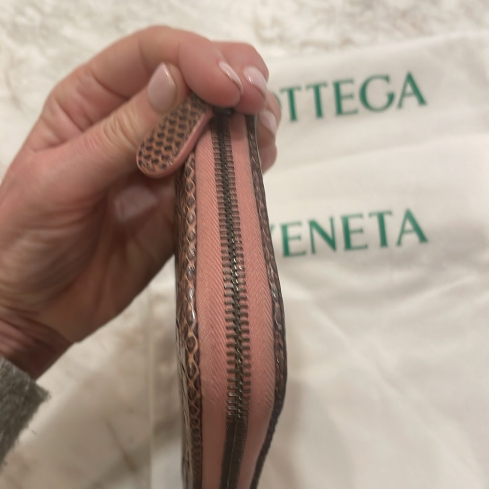 Euc Bottega Venetta Python Zipper Wallet With Coa - image 5
